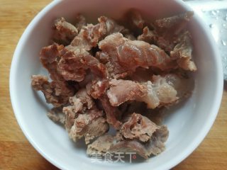 大蒜辣椒炒牛筋步骤3