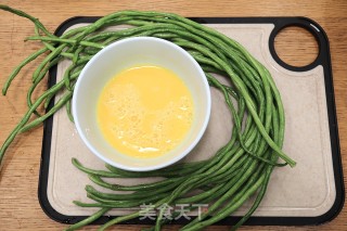 鸡蛋炒豇豆步骤1