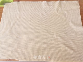 熏豆皮肉卷步骤2