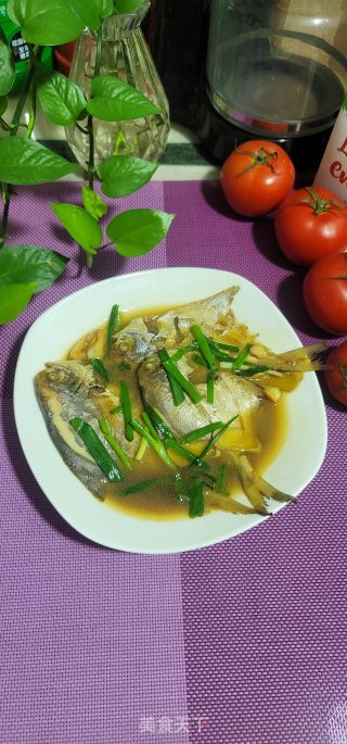 酱油烧鲳鱼步骤7