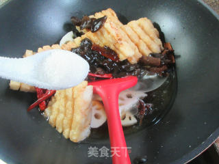 黑木耳莲藕烧兰花豆腐干步骤10