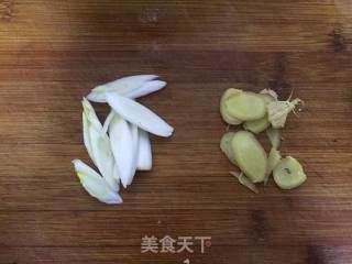 糖醋炸带鱼步骤5