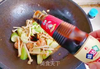鲜虾丝瓜白玉菇步骤10