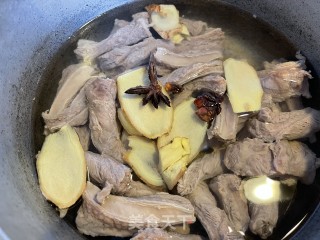 牛坑腩焖萝卜步骤3