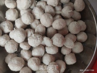 煎猪肉丸步骤1