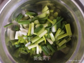 煎猪肉丸步骤2
