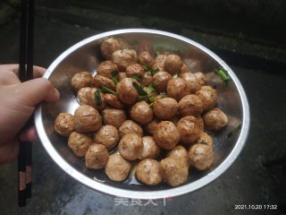 煎猪肉丸步骤6
