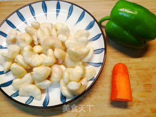 减肥塑身5分钟快手菜，炒菱角步骤3