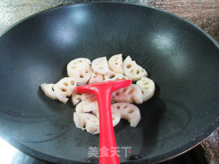 莲藕烧小素鸡步骤6
