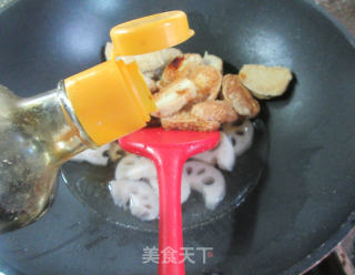 莲藕烧小素鸡步骤8