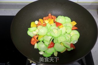 牛肉炒佛手瓜步骤5