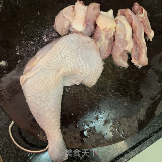 平菇蒸鸡腿步骤3