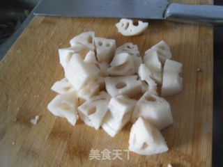 莲藕彩椒炒豆干步骤1