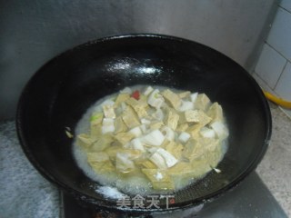 莲藕彩椒炒豆干步骤7
