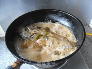 捞汁蒜烧鱼步骤6