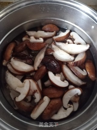 孜然香菇步骤2