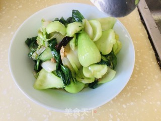 油滋啦炒油菜步骤9