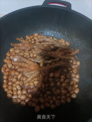 鸡爪烧花生步骤10