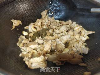 肉片炒莲藕步骤2