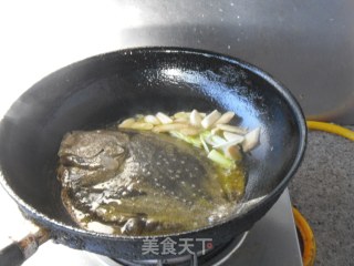 煎烧多宝鱼步骤5