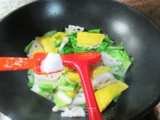 蛋饺莲藕煮毛毛菜步骤7