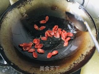 辣椒炒腊肠步骤3