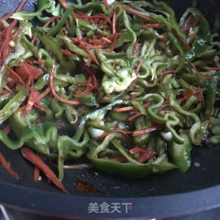 青椒肉丝盖饭步骤7