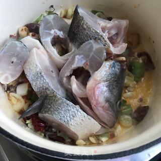 香辣鲈鱼炖豆腐步骤6