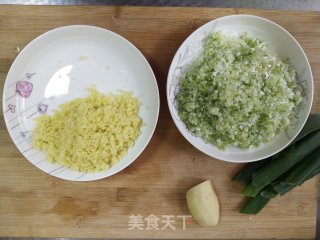 山东版四喜丸子～“肉蛋”步骤1