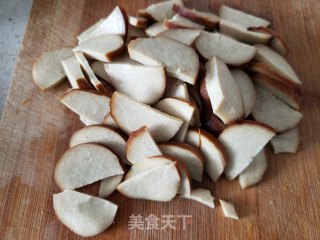 苦瓜炒豆腐卷步骤3
