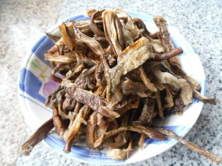 辣酱茄子干步骤2