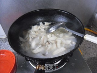 菌菇黑白菜步骤3