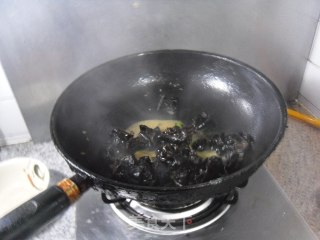 菌菇黑白菜步骤6