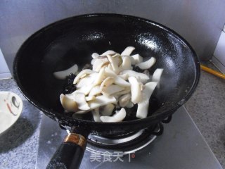 菌菇黑白菜步骤7