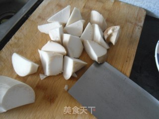 鸡翅烧菌菇步骤3