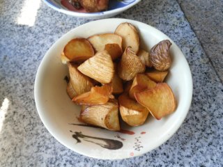 鸡翅烧菌菇步骤7