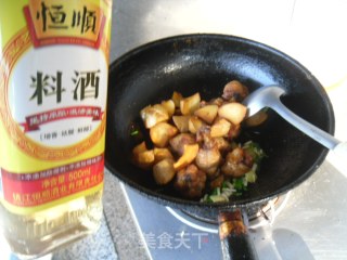 鸡翅烧菌菇步骤9