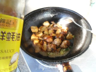 鸡翅烧菌菇步骤10