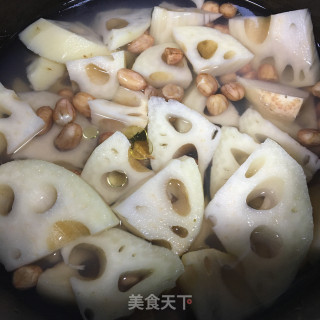 花生煲莲藕步骤3
