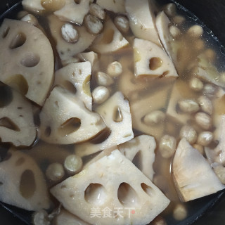 花生煲莲藕步骤5
