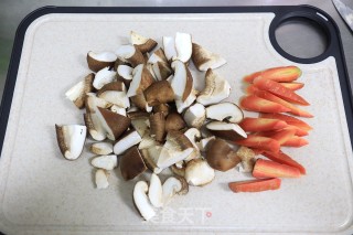 牛肉浓汤炖香菇胡萝卜步骤8
