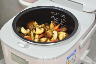 牛肉浓汤炖香菇胡萝卜步骤9