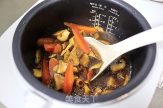牛肉浓汤炖香菇胡萝卜步骤11