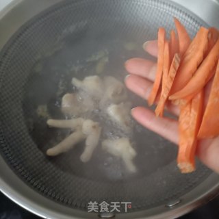 鸡爪章鱼炒毛豆步骤6