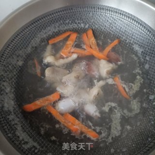 鸡爪章鱼炒毛豆步骤8