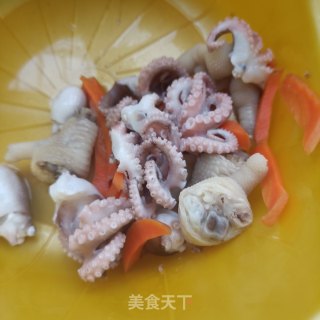 鸡爪章鱼炒毛豆步骤13