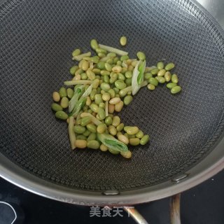 鸡爪章鱼炒毛豆步骤17