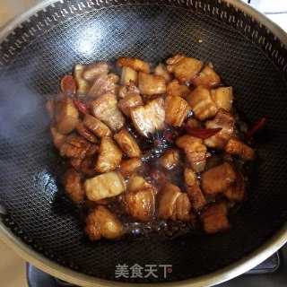 五花肉烧虎皮鹌鹑蛋步骤5