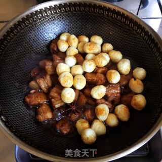 五花肉烧虎皮鹌鹑蛋步骤6