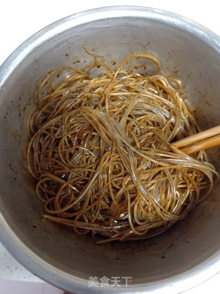 豆芽鸡蛋炒粉条步骤3